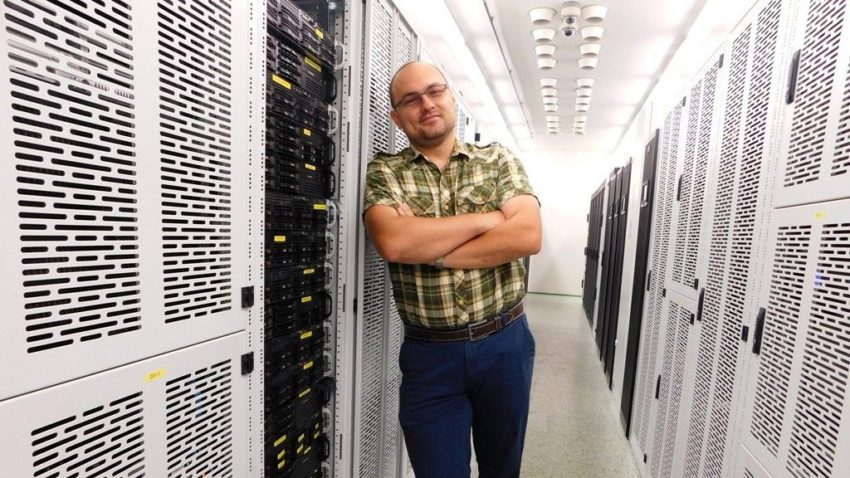 Manažer projektu Jiří Dvořák v serverovně DC Coolhousing